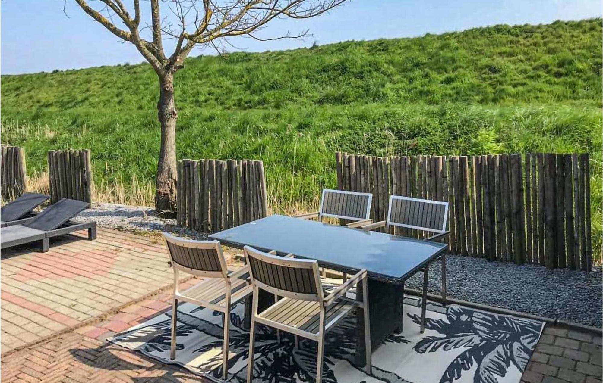 Beautiful Home In Sint-Annaland With Kitchen 외부 사진